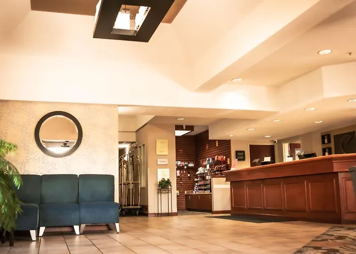 Comfort Suites Airport