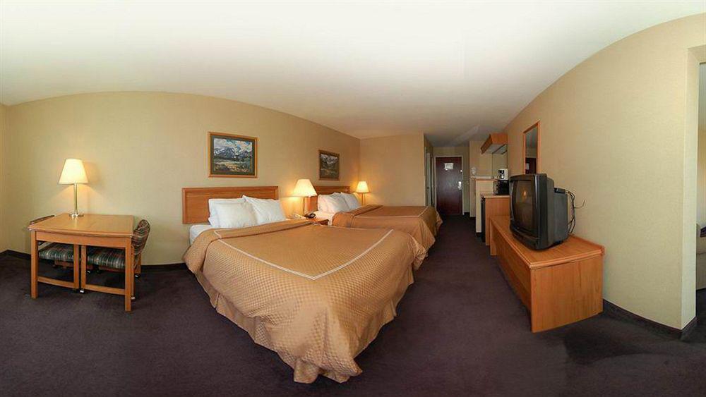Comfort Airport Hotel 2*