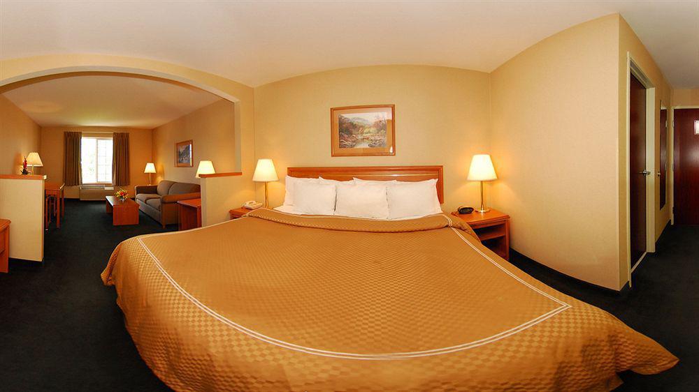 Comfort Airport Hotel 2*